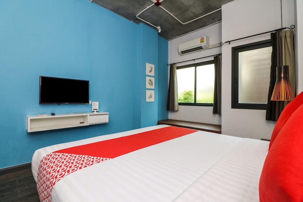 Aim House Hotel 3*